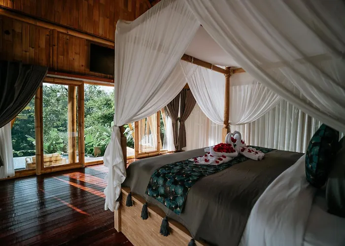 Umah Bali Kuno Villa *